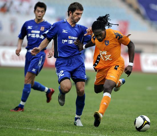 哈登：我们开局慢热 靠韧性把比赛打了回来